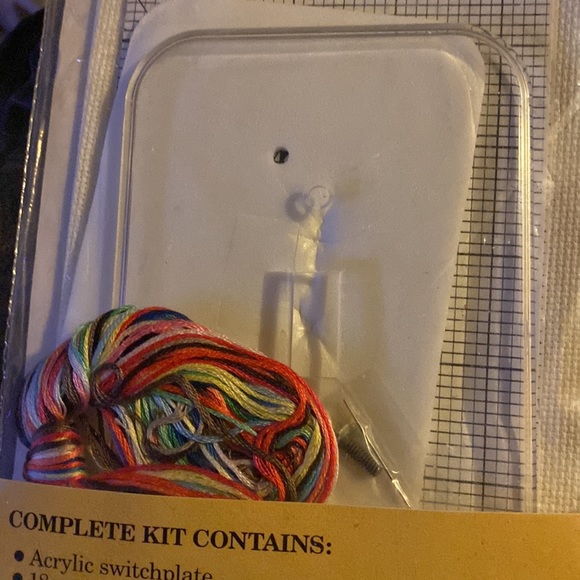 New but opened Fond memory counted cross stitch SP6 bear &balloon switch plate - Picture 7 of 9